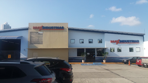 Maxindustrias Parque Lefevre